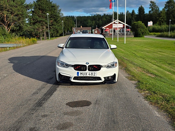 BMW 320d 5 of 5