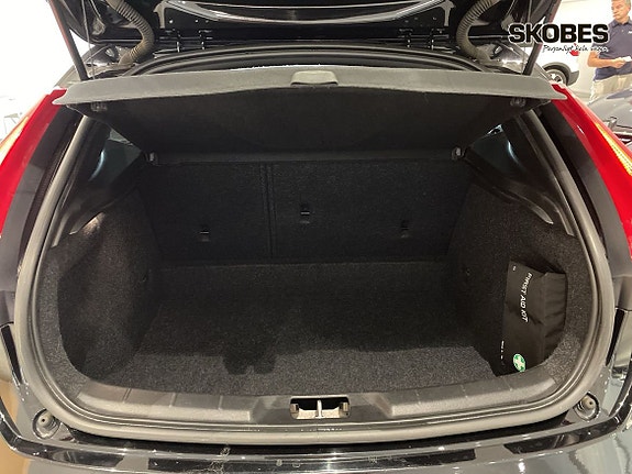 Volvo V40 15 of 16