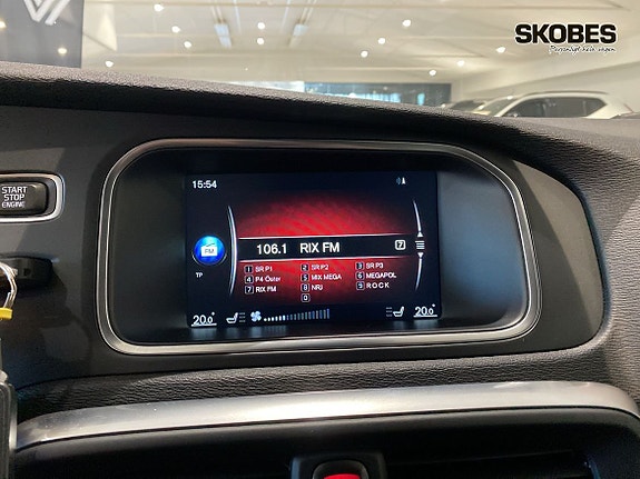 Volvo V40 13 of 16