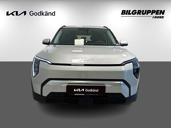 Kia EV3 2 of 18