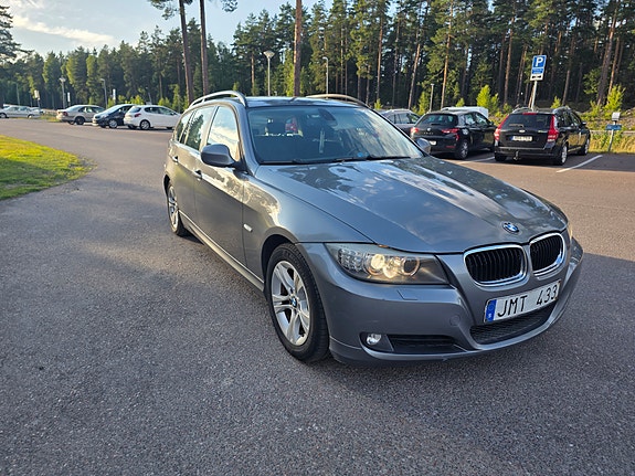BMW 318i 6 of 7