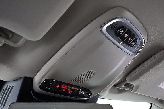 Volvo XC90 25 of 28