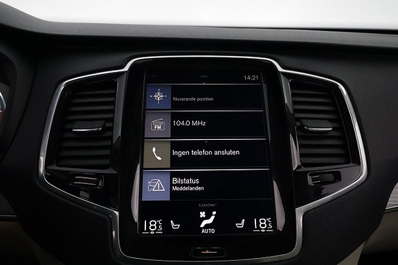 Volvo XC90 18 of 28