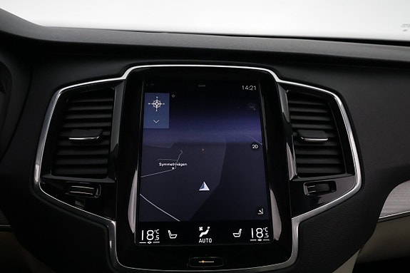 Volvo XC90 21 of 28