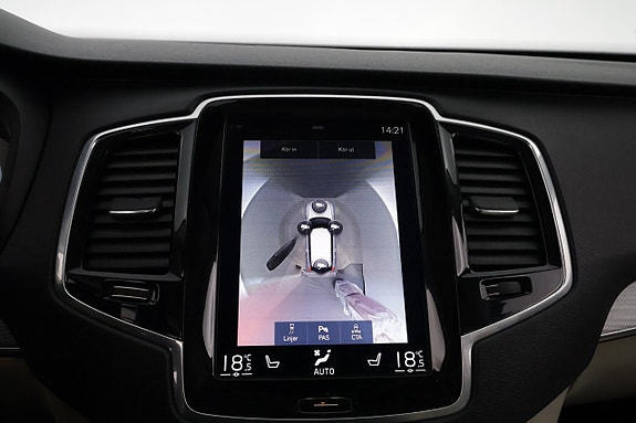Volvo XC90 20 of 28