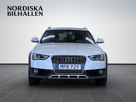 Audi A4 allroad 2 of 5