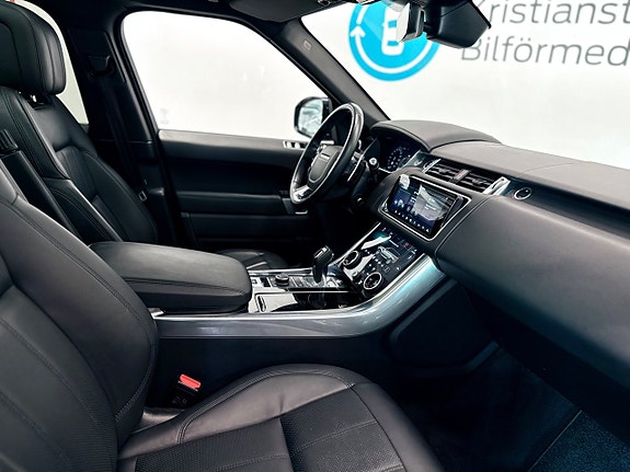 Land Rover Range Rover Sport 7 of 10