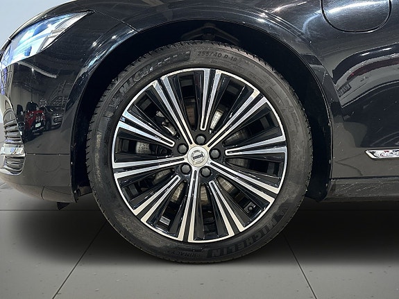 Volvo S90 14 of 26