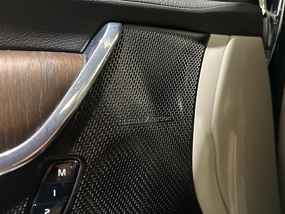 Volvo S90 21 of 26