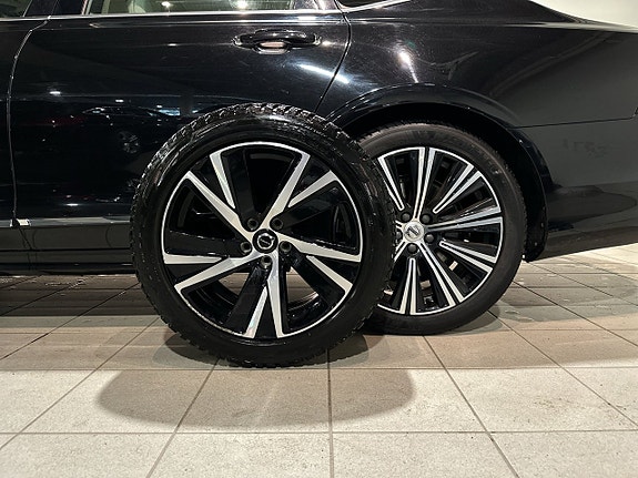 Volvo S90 19 of 26