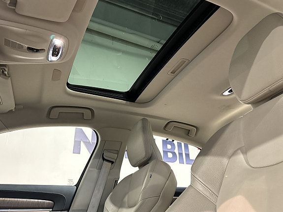 Volvo S90 20 of 26
