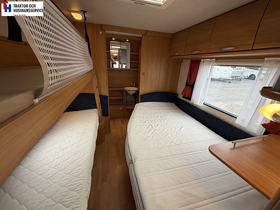 Adria 613 UT Barnkammarvagn Våningssäng -06 10 of 21