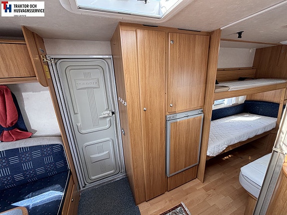 Adria 613 UT 10 of 20