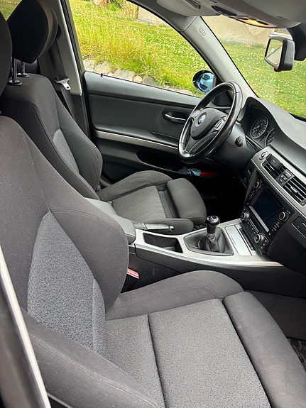 BMW 335i 5 of 5