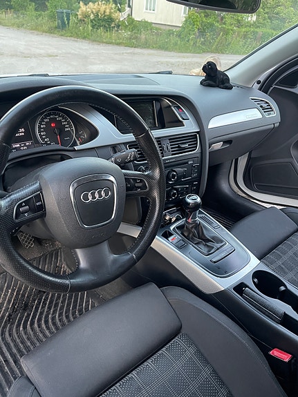 Audi A4 4 of 5
