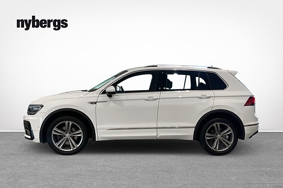 Volkswagen Tiguan 2 of 5