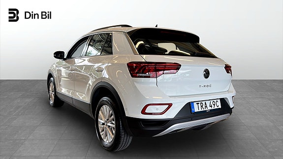 Volkswagen T-Roc 3 of 5