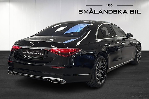 Mercedes-Benz S580 e 4 of 15