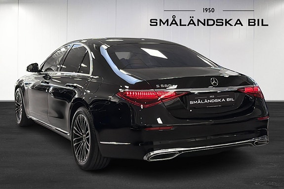 Mercedes-Benz S580 e 3 of 15