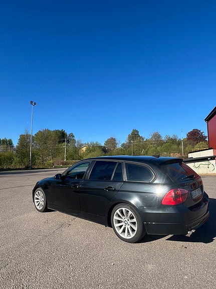 BMW 320d 3 of 3