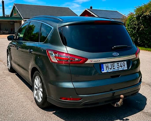 Ford S-MAX 2 of 5