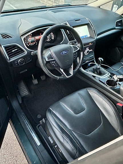 Ford S-MAX 5 of 5