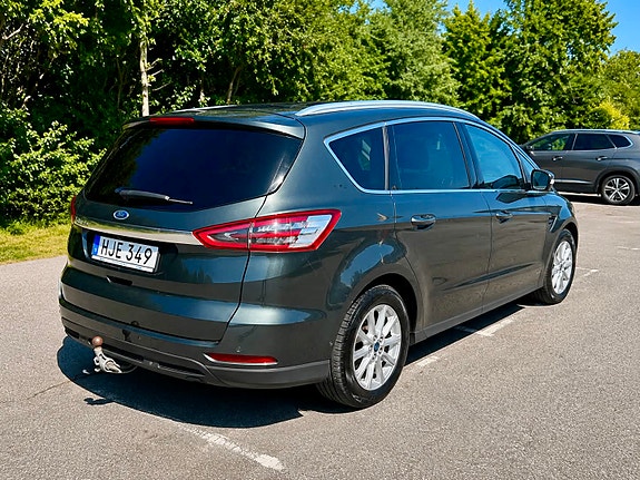 Ford S-MAX 4 of 5