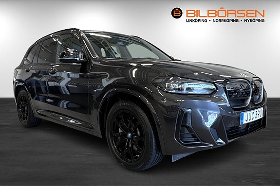 BMW iX3 3 of 5