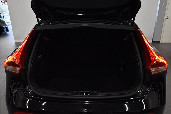 Volvo V40 16 of 16