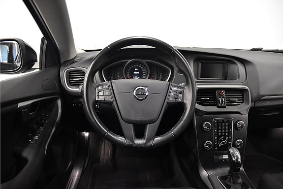 Volvo V40 2 of 5