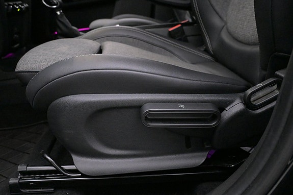 MINI Countryman Cooper SE 11 of 27