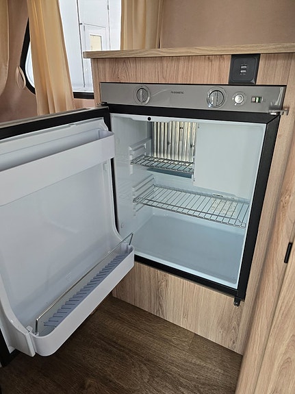 Övriga Hjovagn R ET *Dubbelsäng *Förtält *750 kg 15 of 22