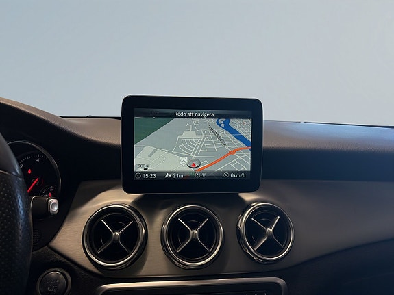 Mercedes-Benz GLA220 d 15 of 20