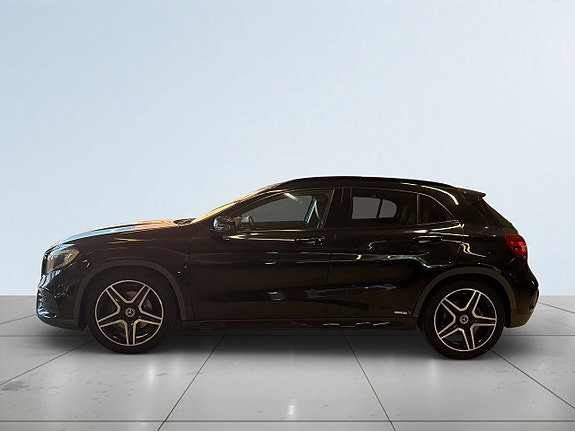Mercedes-Benz GLA220 d 4 of 20