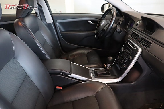 Volvo V70 16 of 19