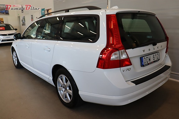 Volvo V70 3 of 19