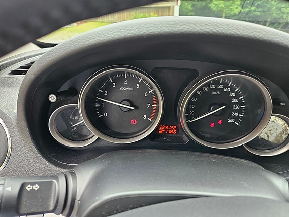 Mazda 6 3 of 5