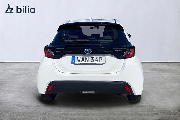 Toyota Yaris 5 of 5
