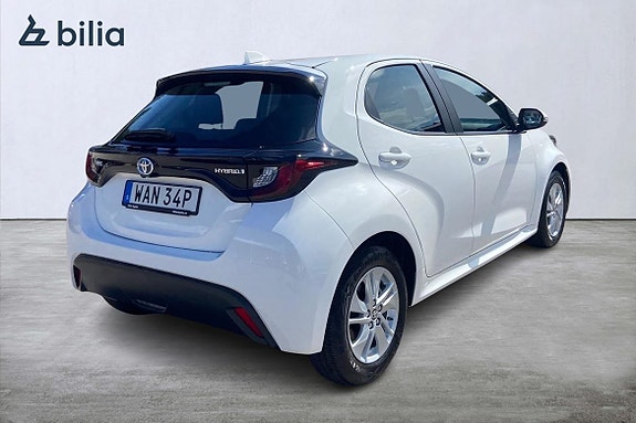 Toyota Yaris 19 of 21