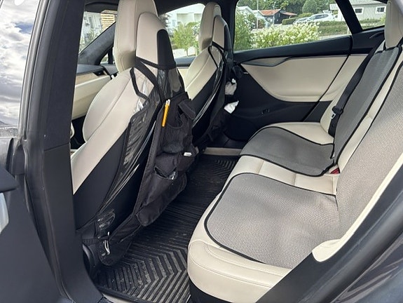 Tesla Model S 10 of 11