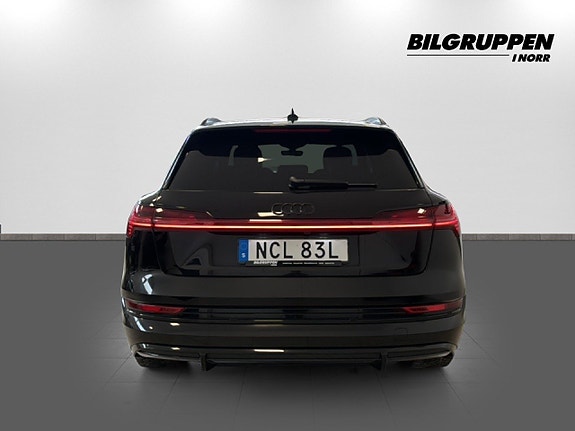 Audi e-tron 6 of 16