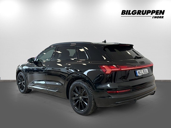 Audi e-tron 7 of 16