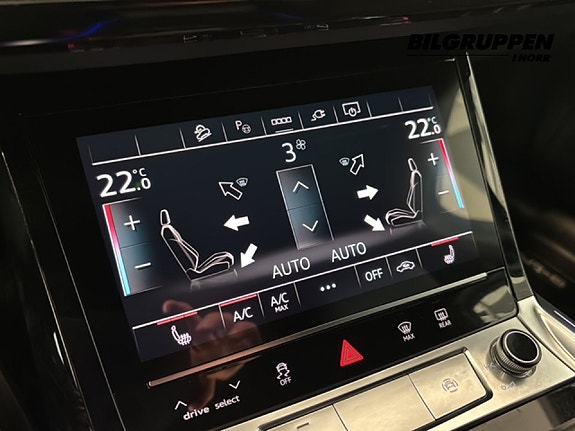 Audi e-tron 9 of 16