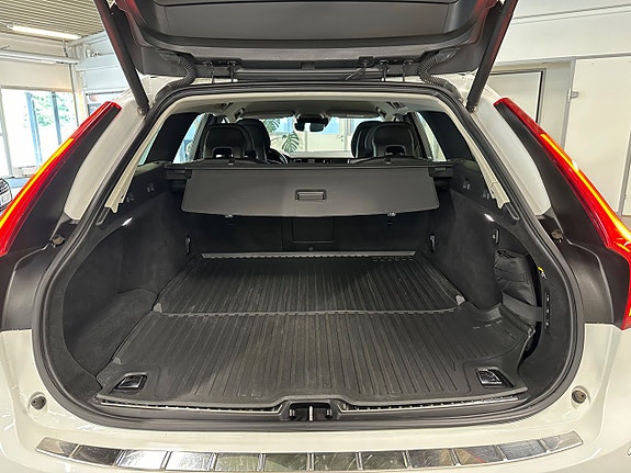 Volvo V90 4 of 5
