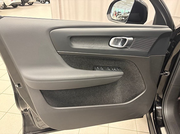 Volvo C40 4 of 5