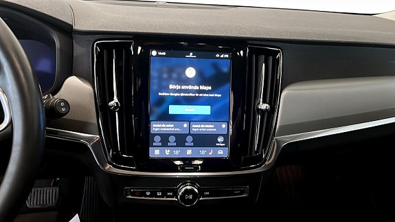 Volvo V90 Cross Country 9 of 14