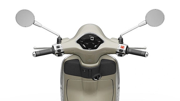 Vespa Primavera 125 7 of 13