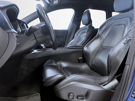 Volvo XC60 6 of 22