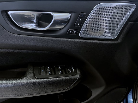 Volvo XC60 8 of 22