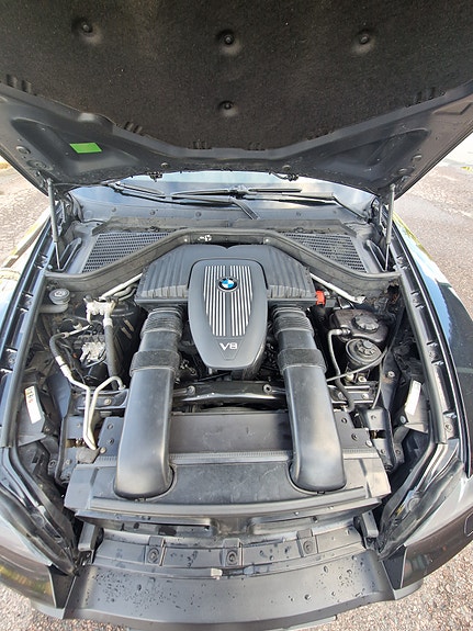 BMW X5 9 of 12